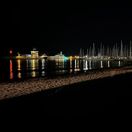Dom wakacyjny 50 Mt Dal Mare Lido di Ostia