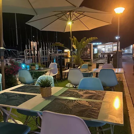 50 Mt Dal Mare Lido di Ostia