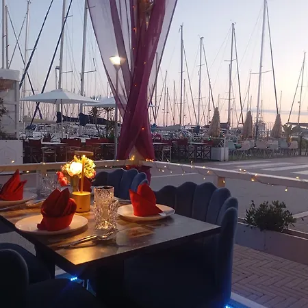 50 Mt Dal Mare * Lido di Ostia